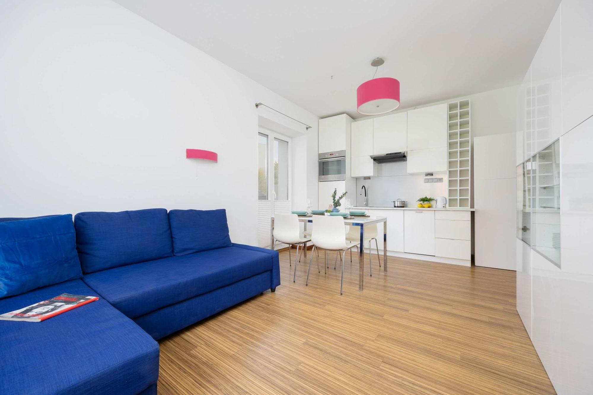 Mokotow Modern With Desk For Remote Work By Renters Warschau